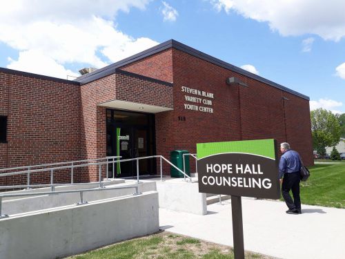 18596874_1466911590031899_1450114368_o